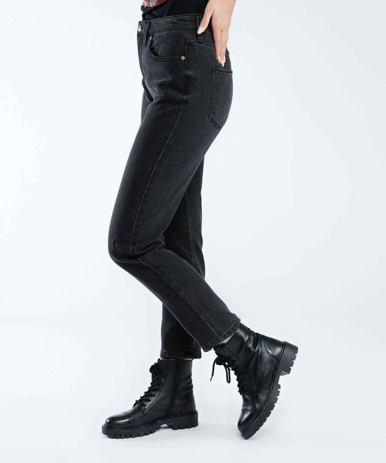 the mom jean Image 4