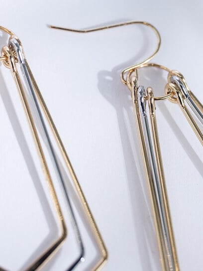 geo shaped earring geo shaped earring