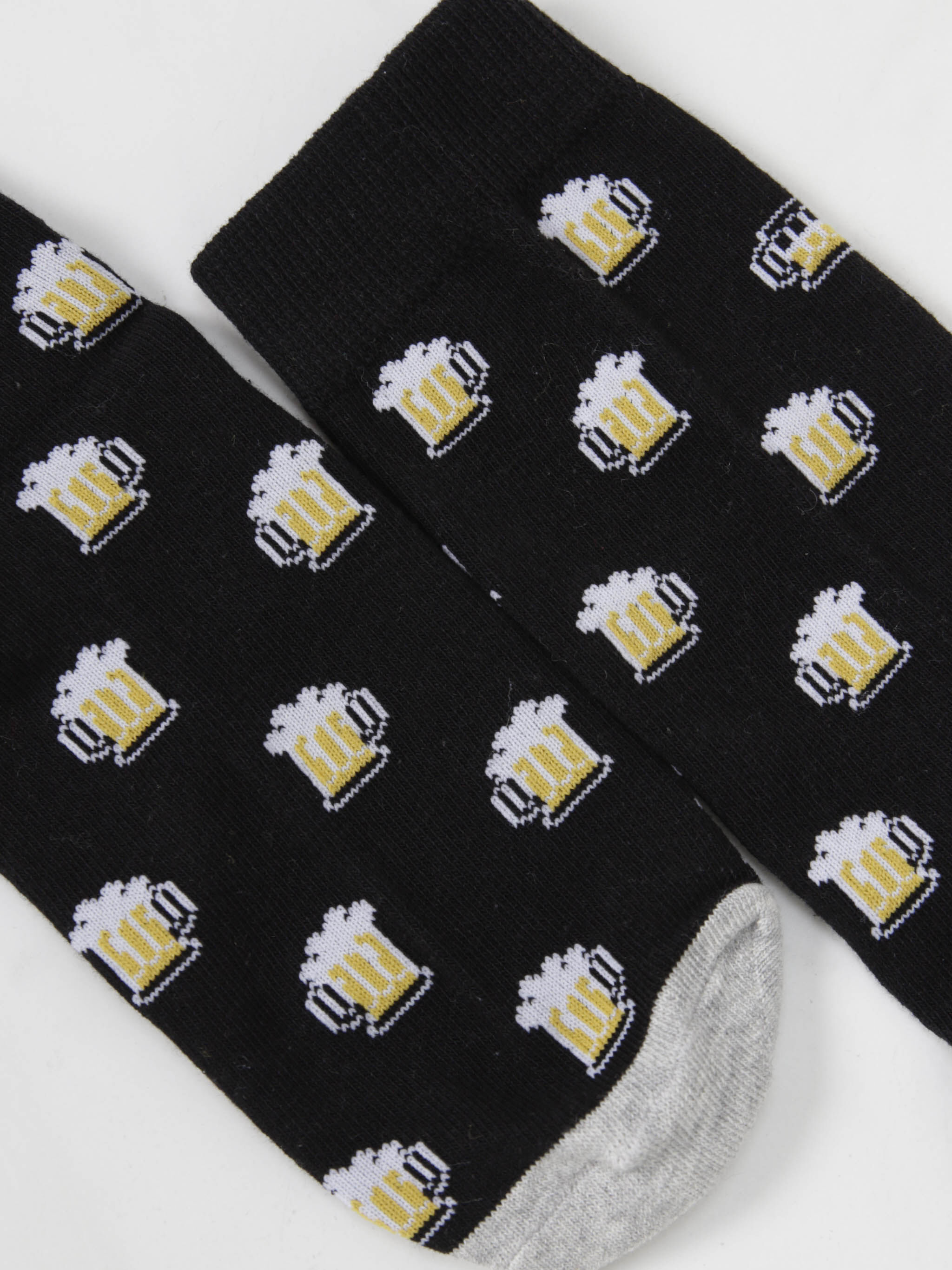 men's beer mug print crew socks Image 3