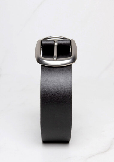 leather belt with silver buckle and triple rings