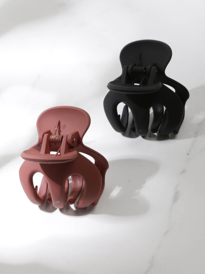 2 pack medium size claw clips Image 1