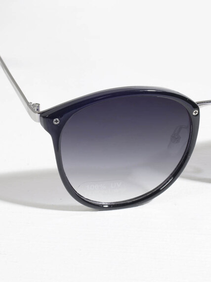 black round frame sunglasses Image 3