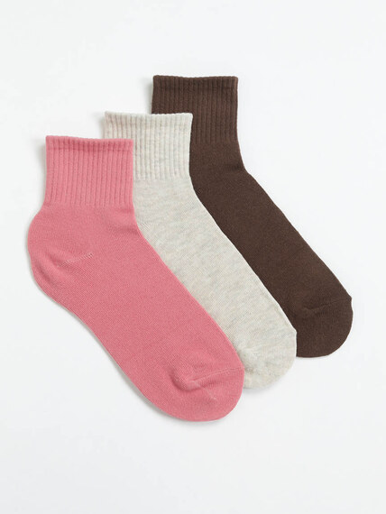 women's essential 3 pack crew socks women's essential 3 pack crew socks Image 1