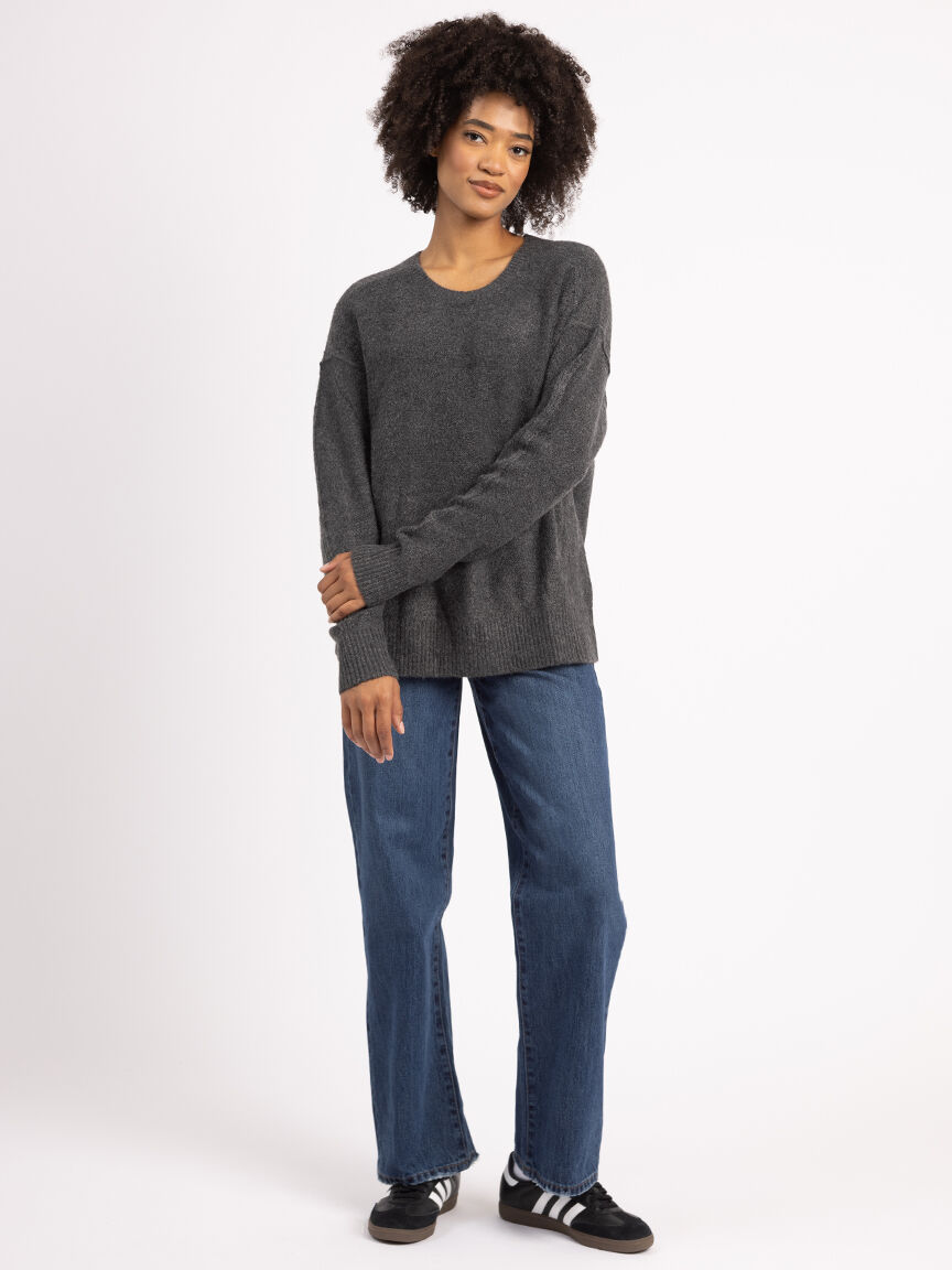 yuki crew neck sweater