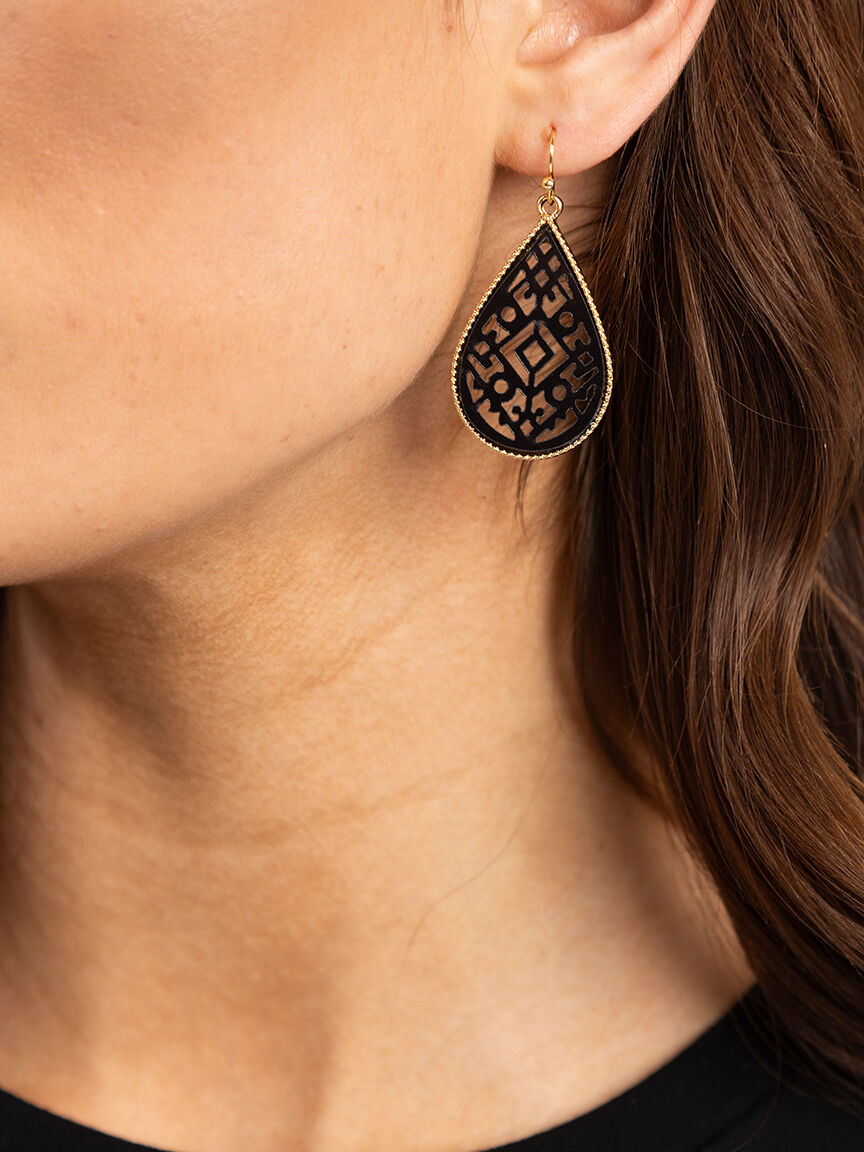 filigree tear drop earring Image 4