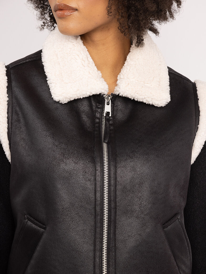 meera sherpa lined vest Image 4