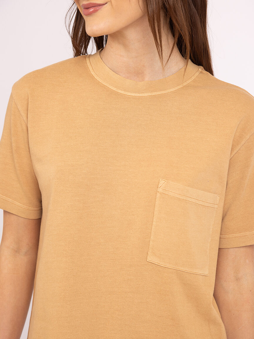 kade crewneck tshirt Image 4