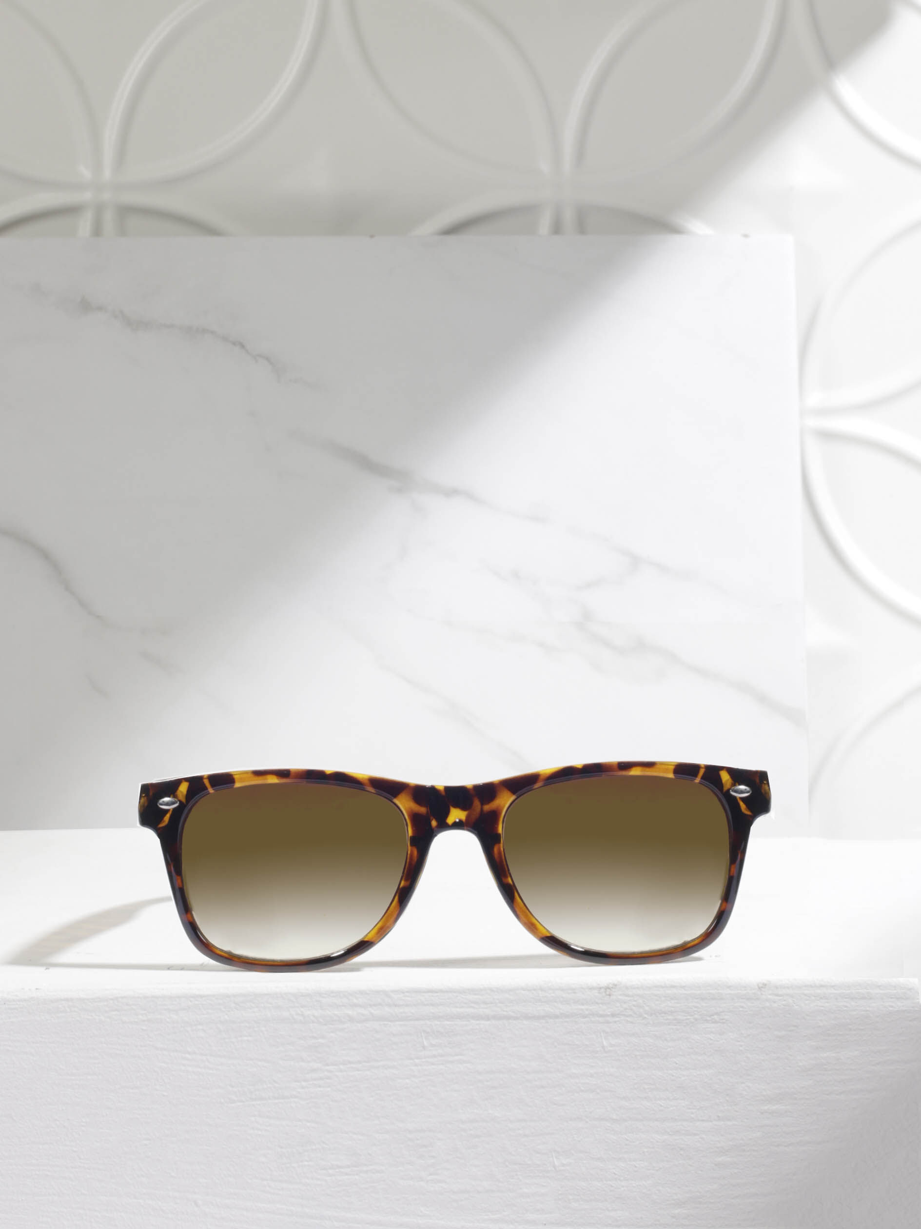 wayfarer sunglasses Image 1