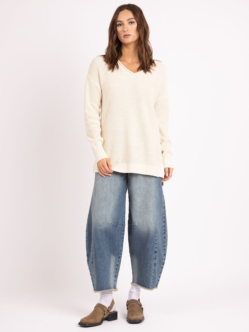 nevis v neck sweater Image 2