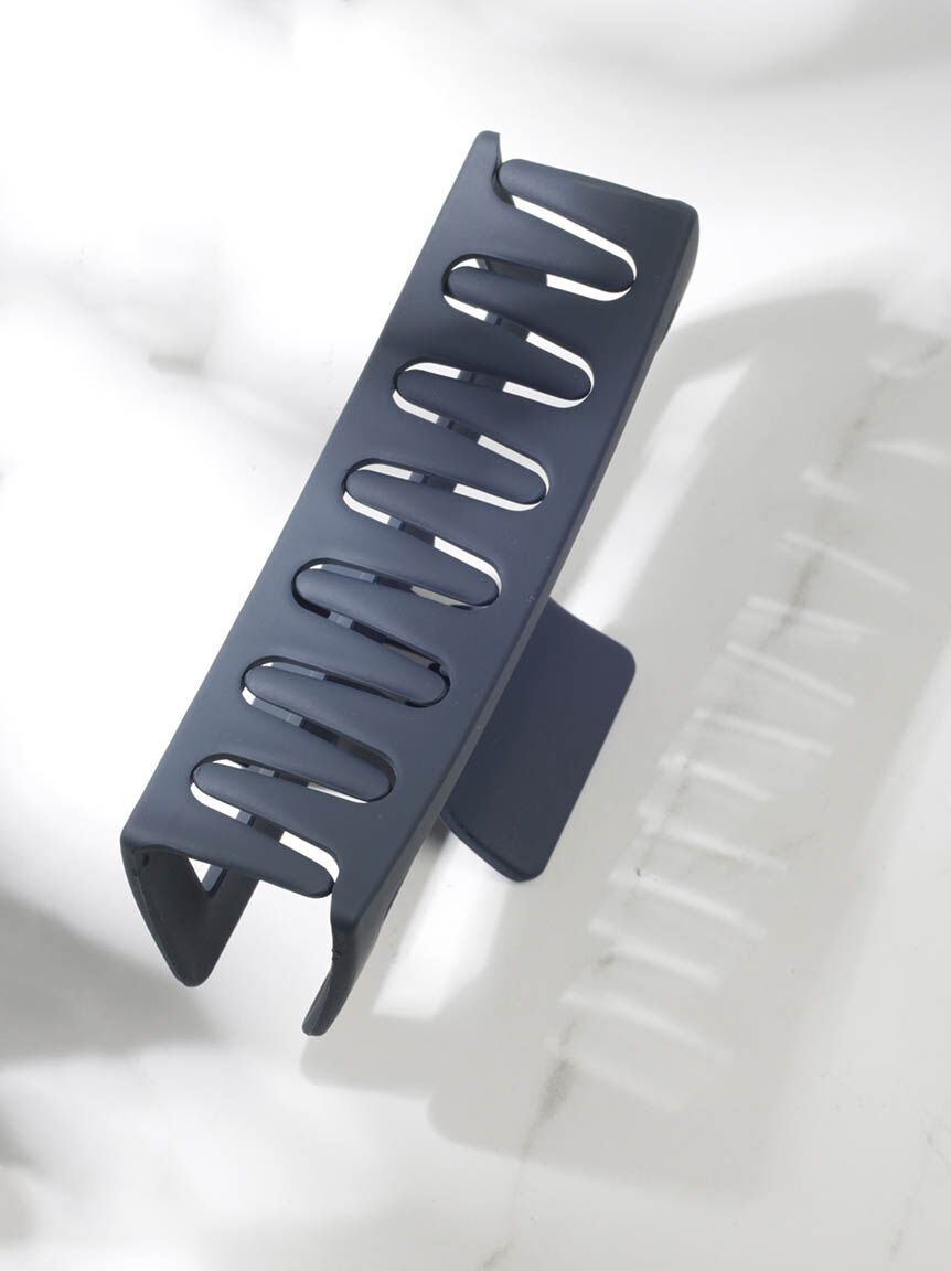 oversized claw clip Image 3