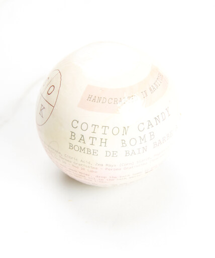 cotton candy bath bomb Image 1
