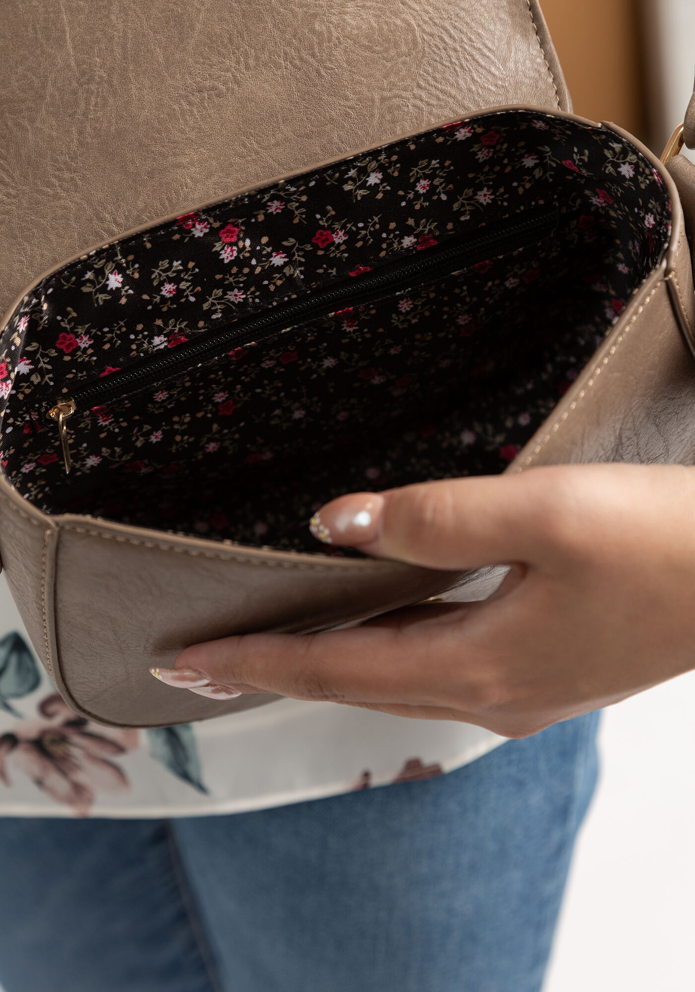 laser cutout flap front crossbody bag Image 3