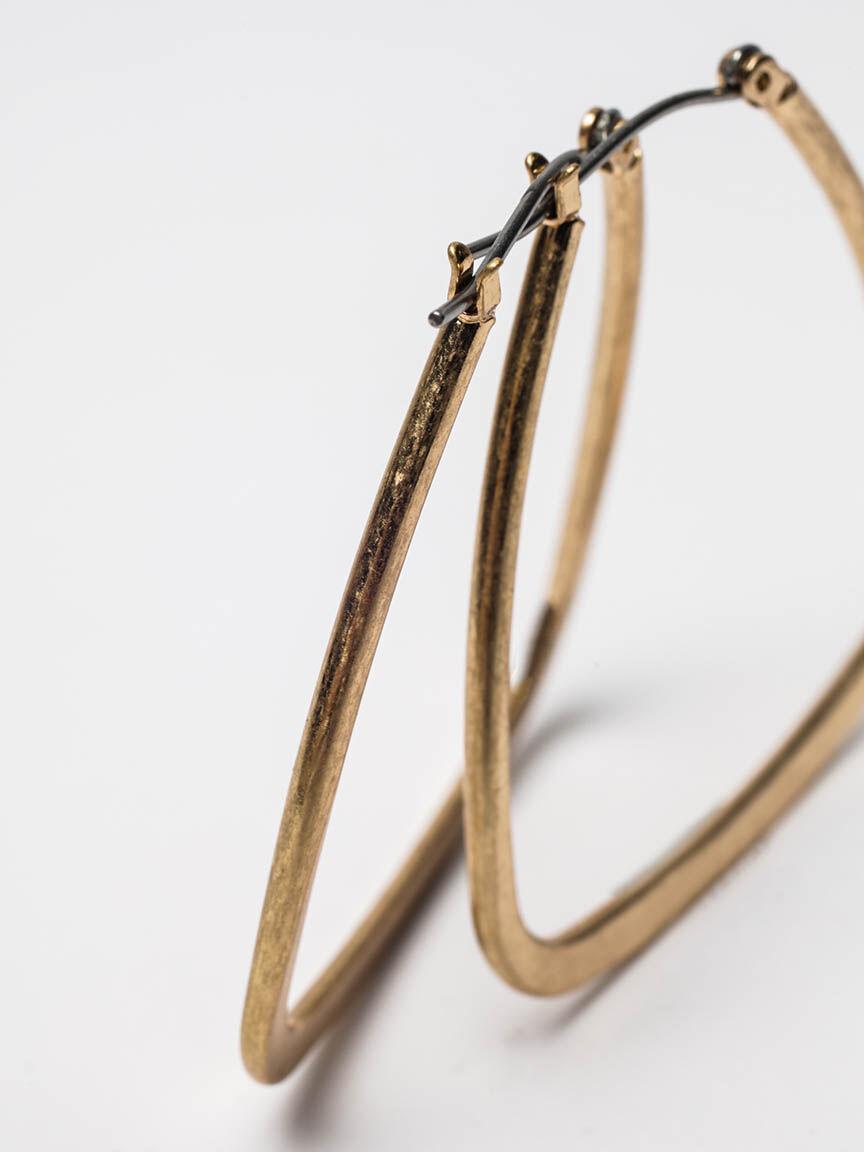 triangle hoop earring Image 3