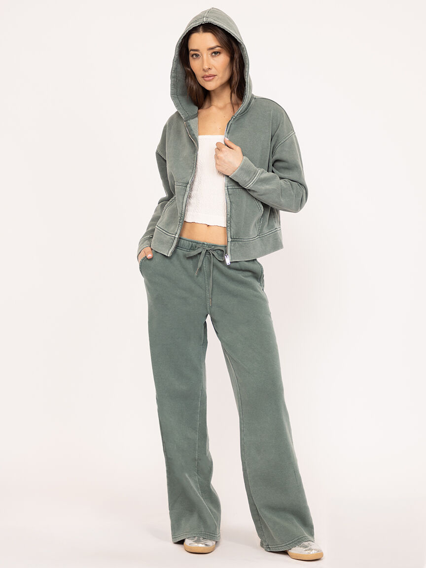 wide leg sweatpant