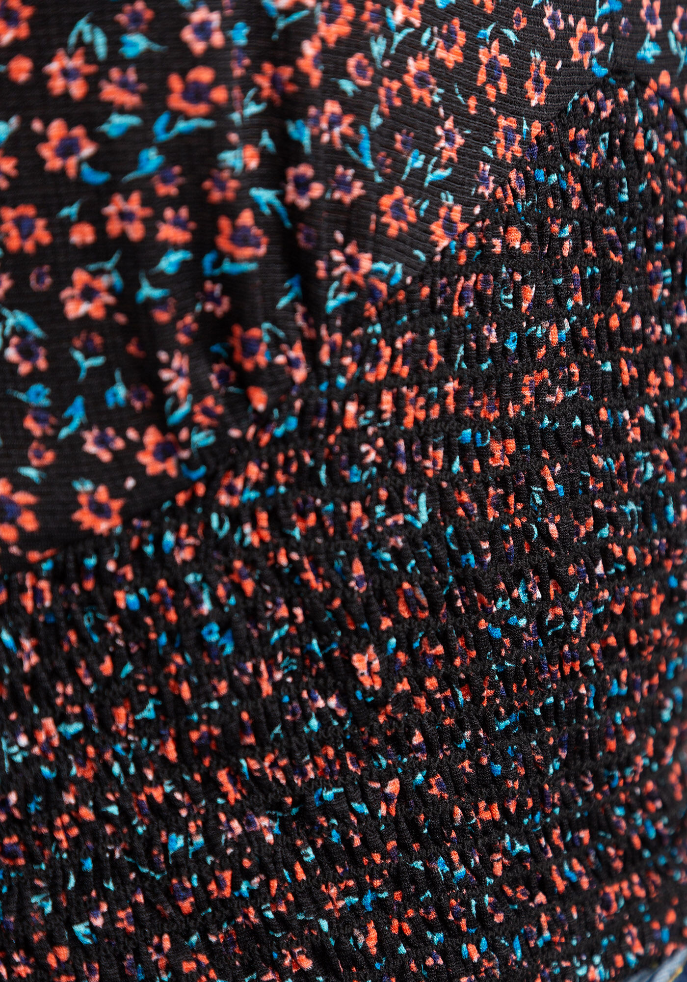 leona v-neck top Image 4