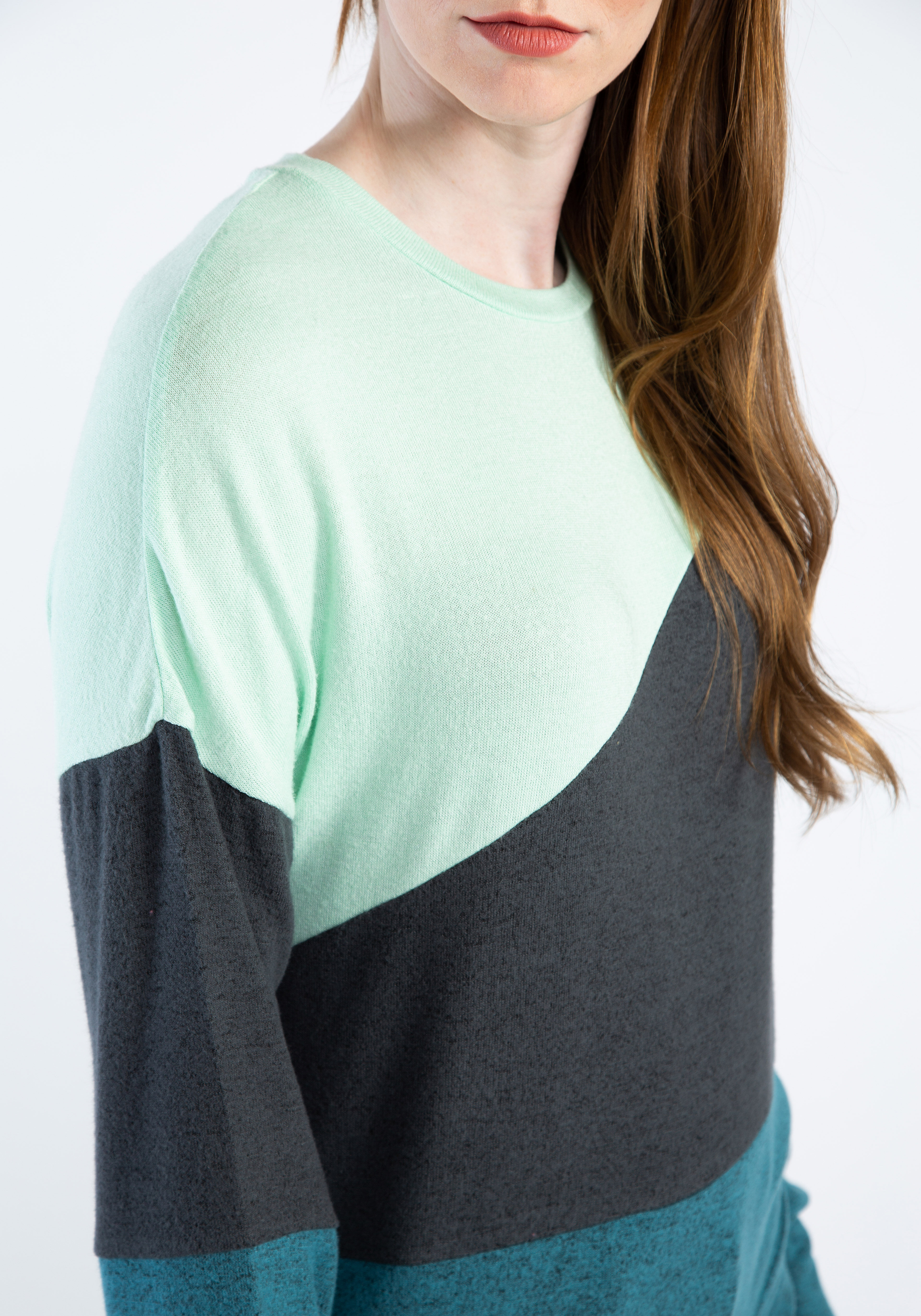 amie long sleeve  Image 4