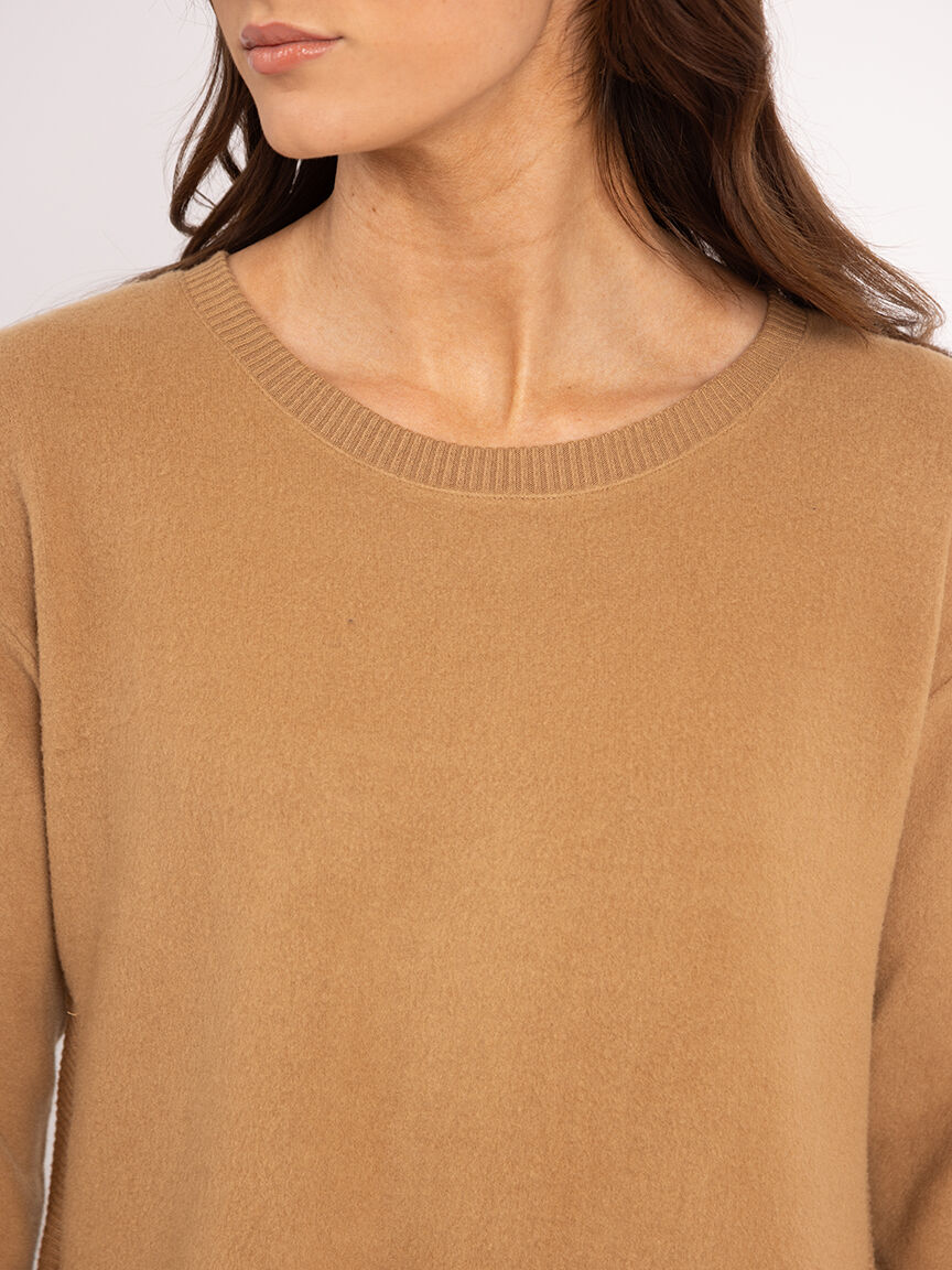 logan scoop neck top Image 5