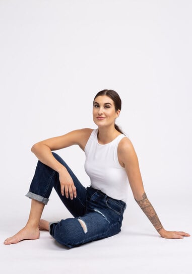 high rise 90s boyfriend jeans