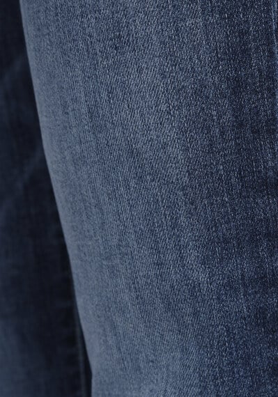 six straight leg jeans Image 6