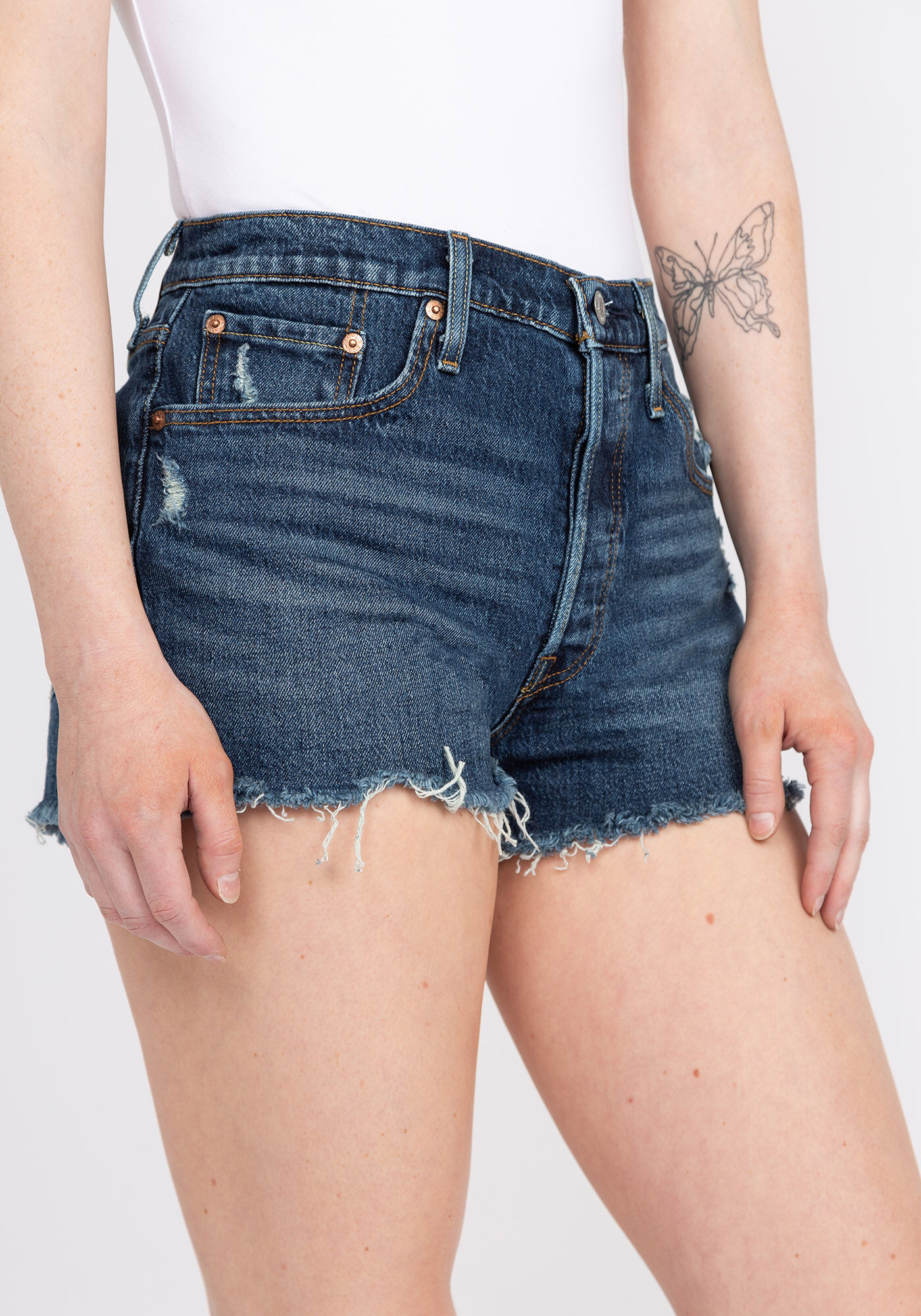 501 original dark wash shorts Image 5