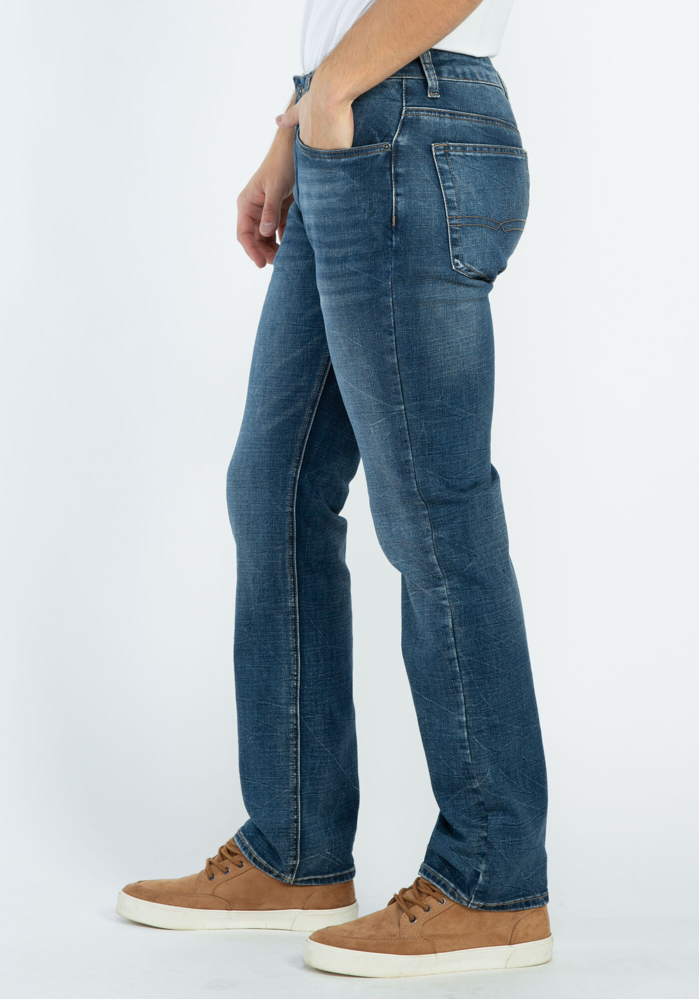 six straight leg jeans Image 3