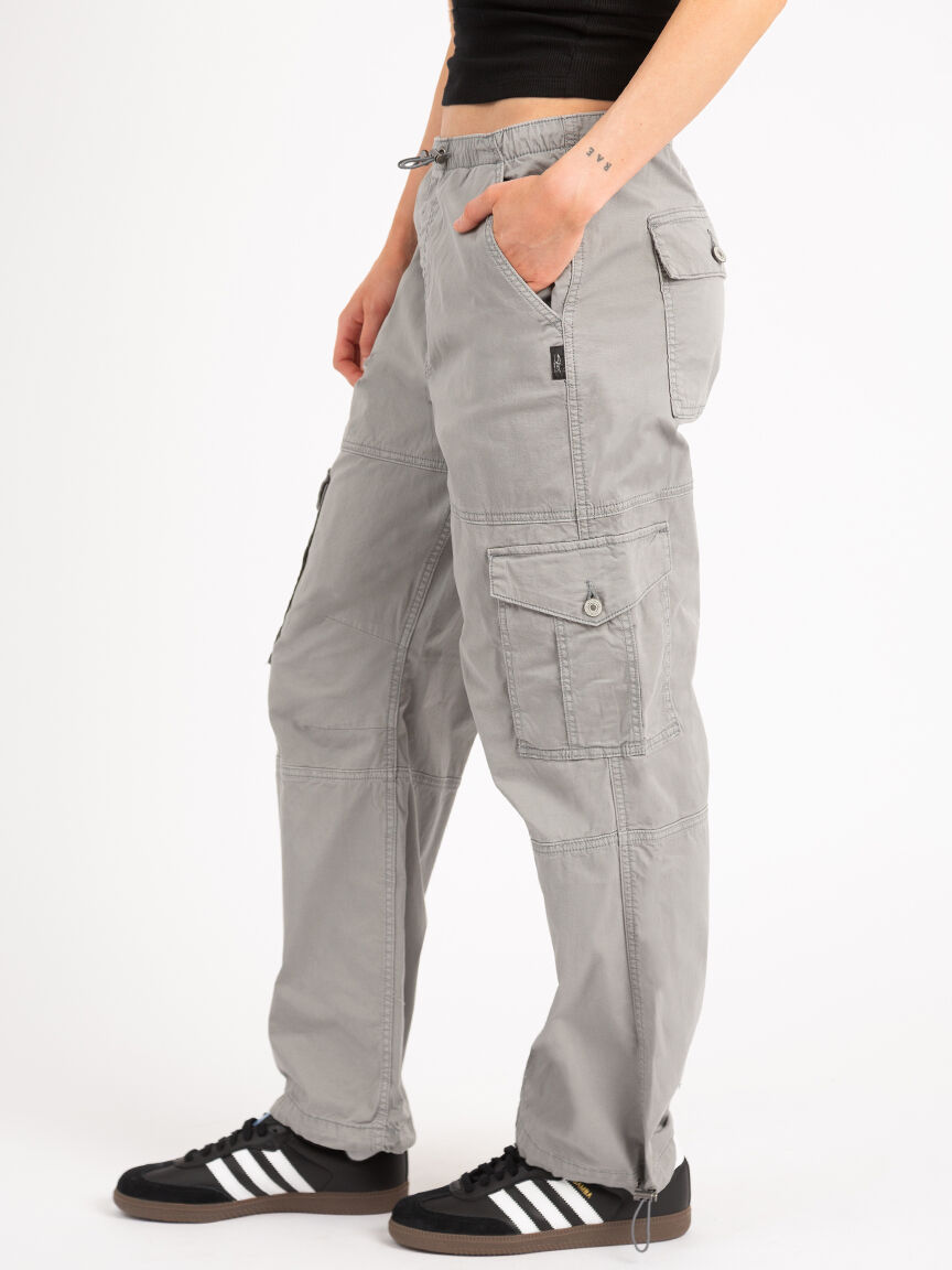 parachute cargo pant Image 4