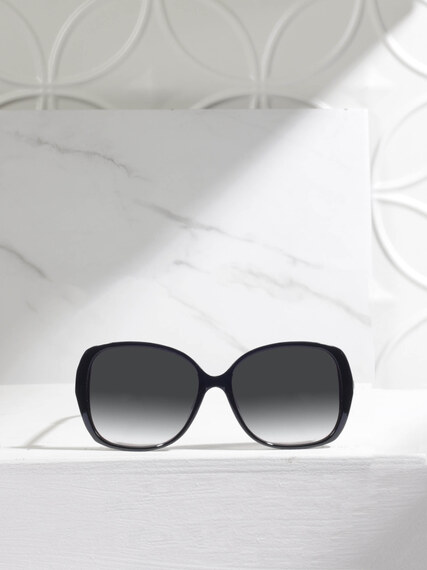 curved oversized sunglasses Image 1
