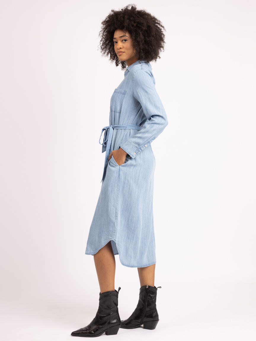 calix chambray midi dress Image 2