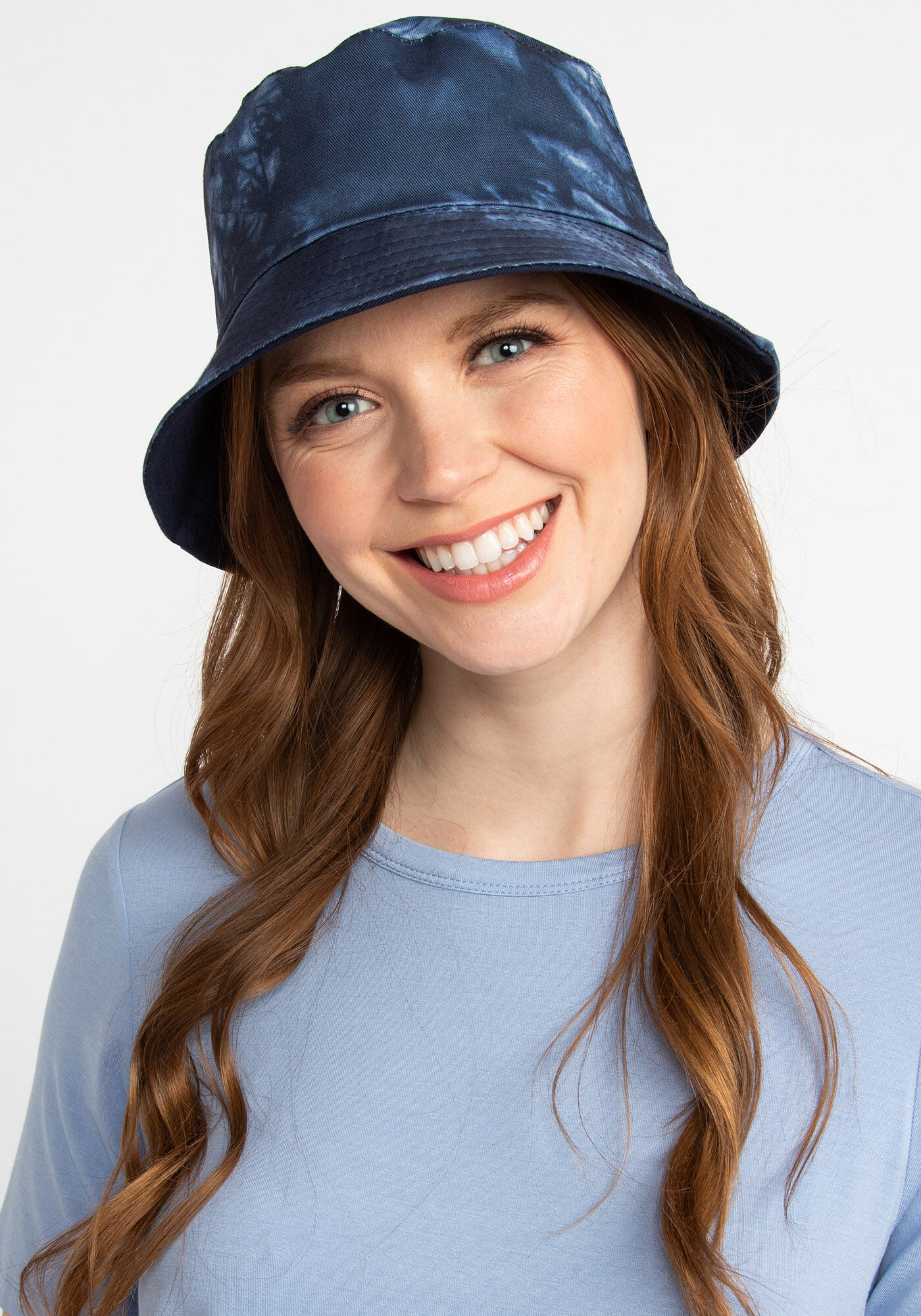 tie dye bucket hat Image 3