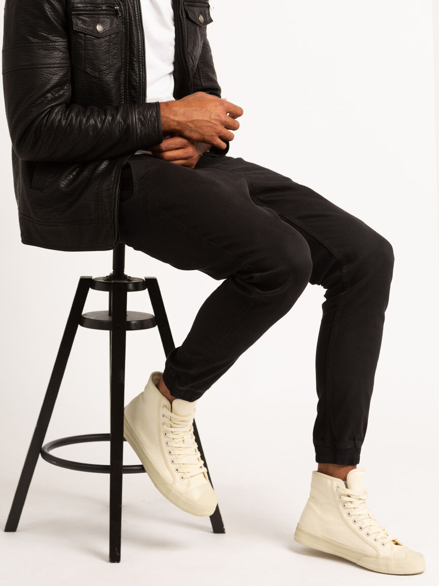 victor jogger Image 5