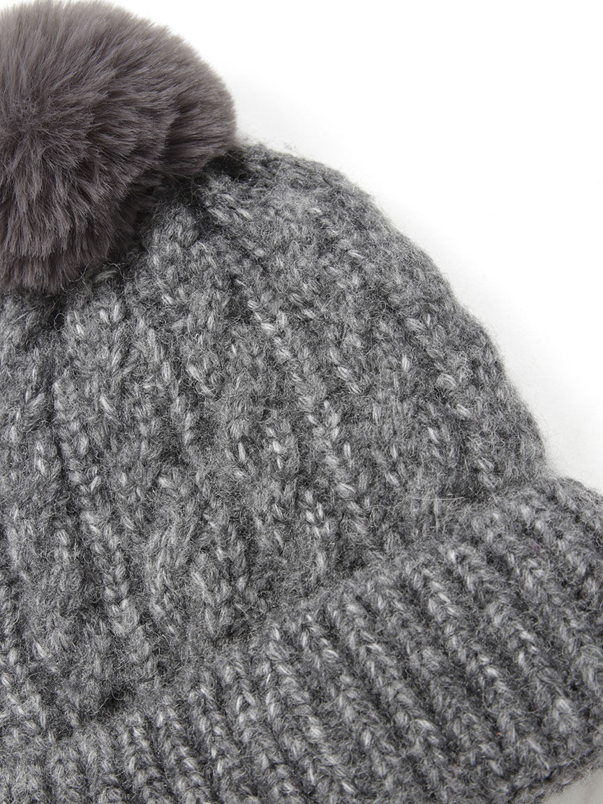 women's cable knit pom-pom toque Image 2