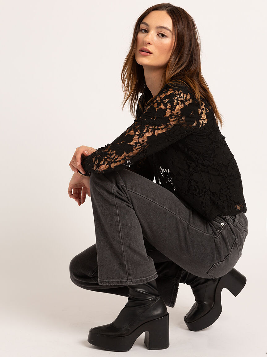 jaylyn lace button front with detachable cami  Image 4