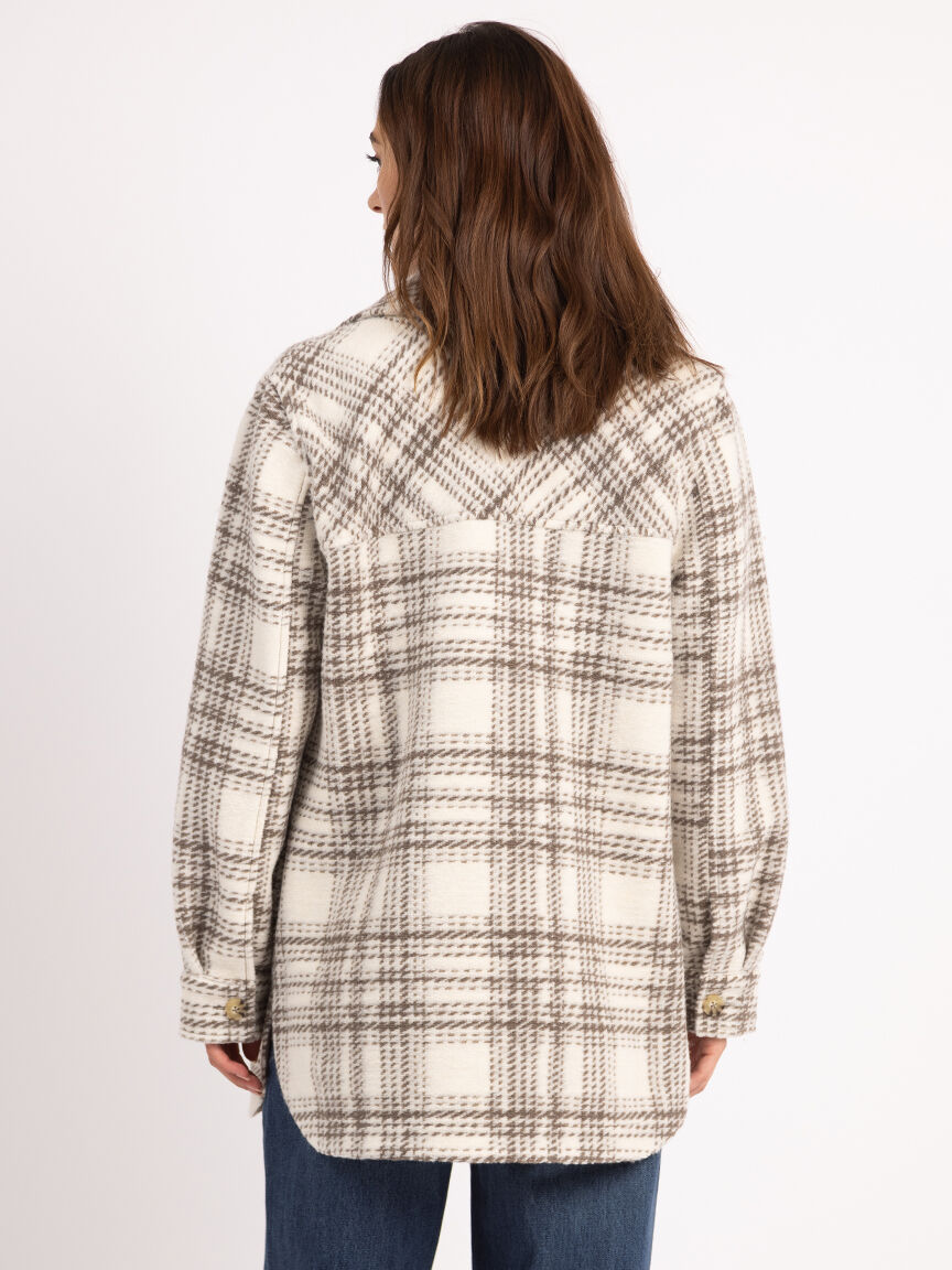 astrid shacket Image 3