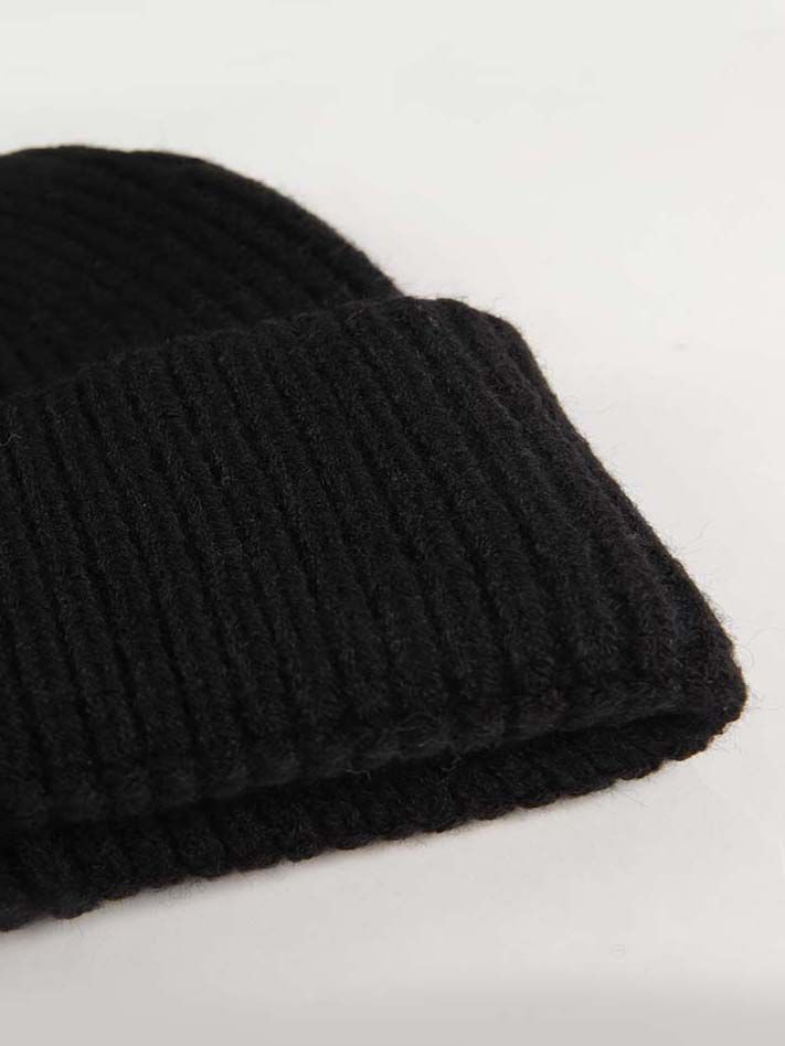 thick ribbed winter beanie Image 2