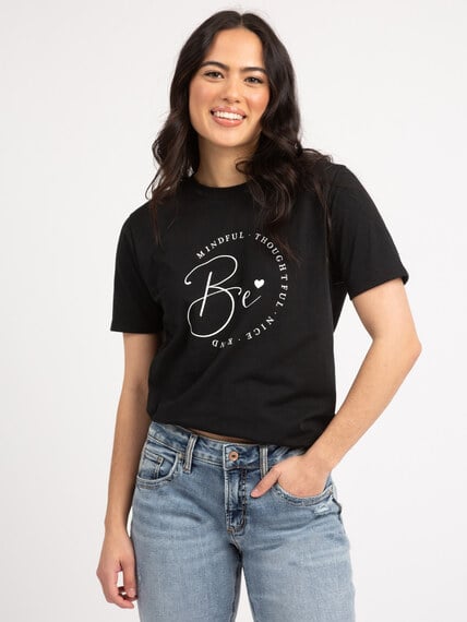 be kind short sleeve graphic t-shirt Image 1