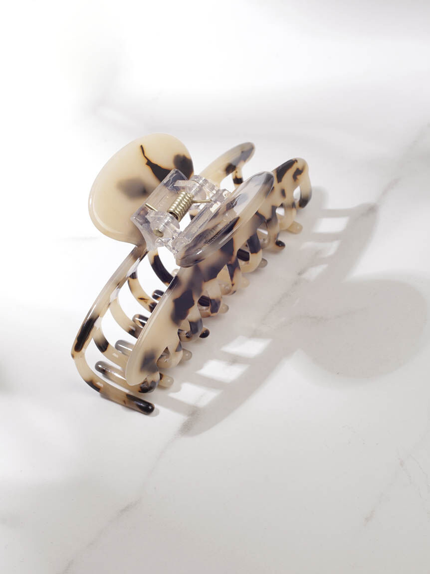 single claw clip Image 1