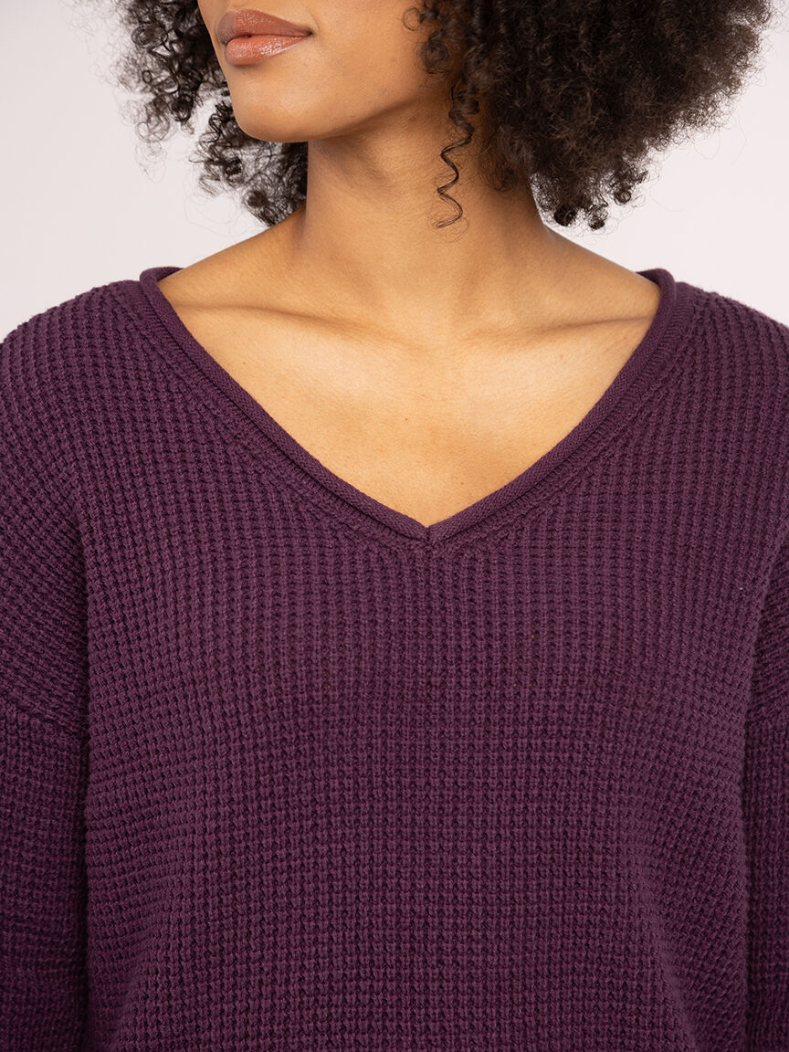 nevis v neck sweater Image 6