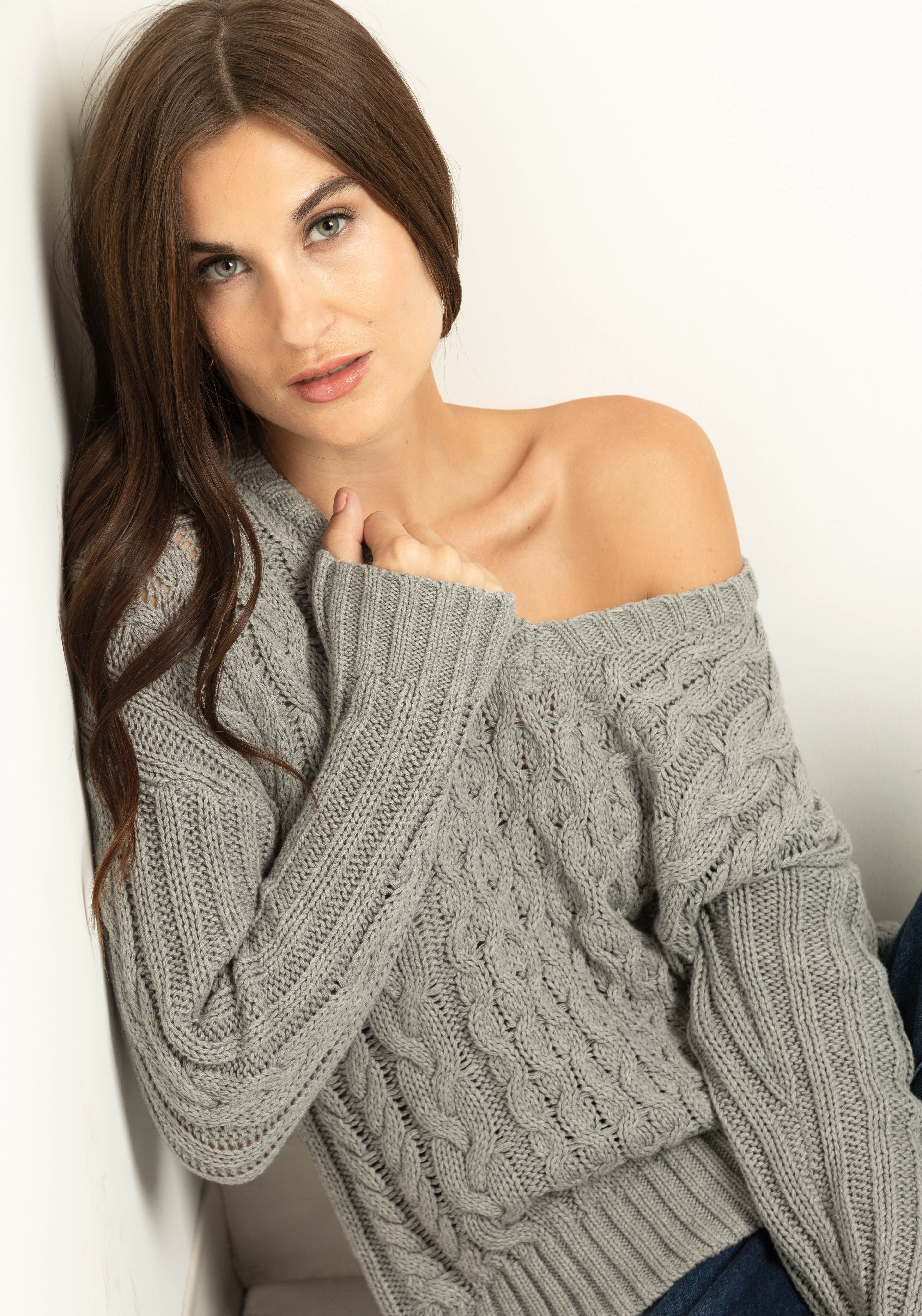 wanda cable v-neck popover Image 1