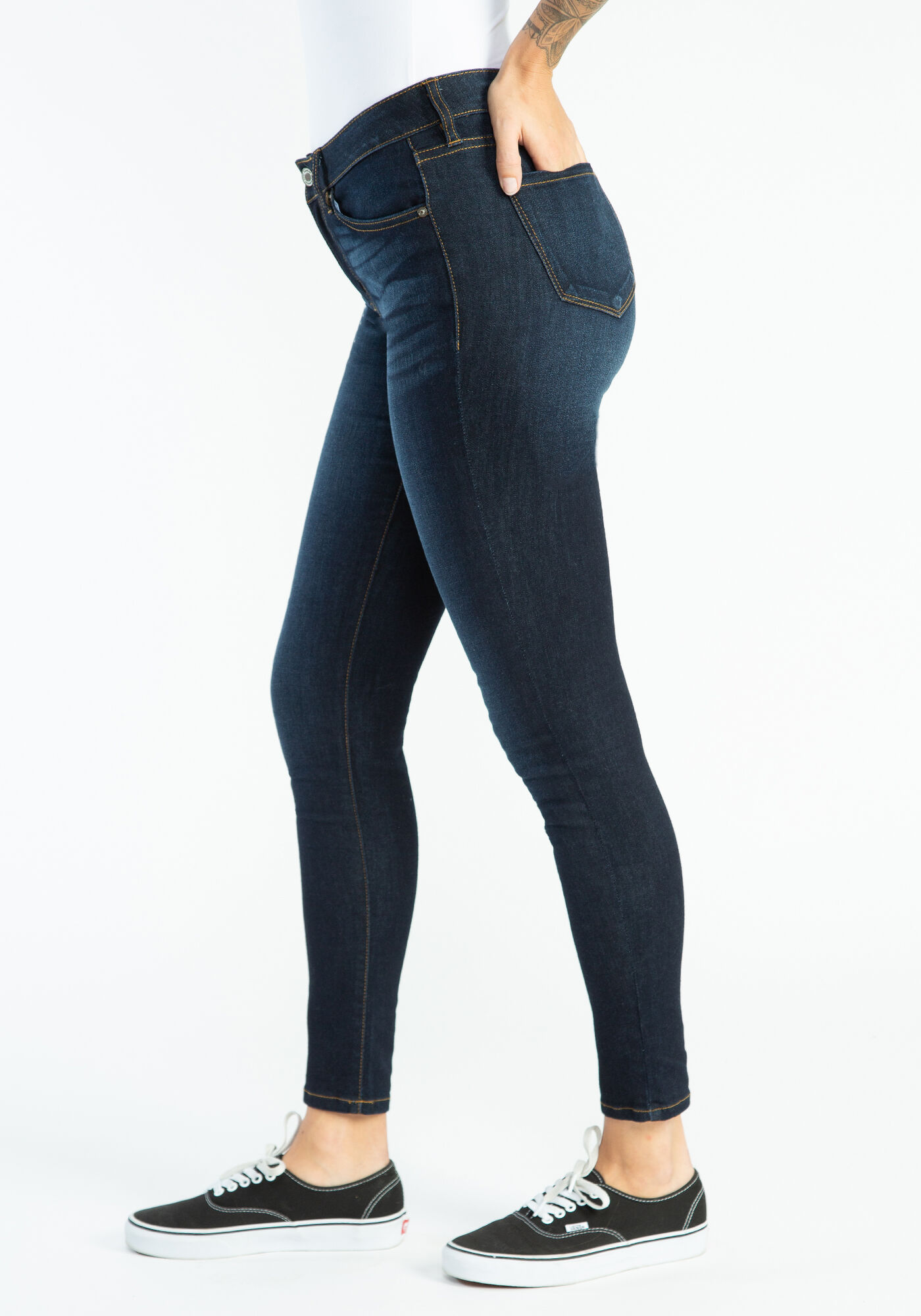 mid rise skinny jeans Image 3