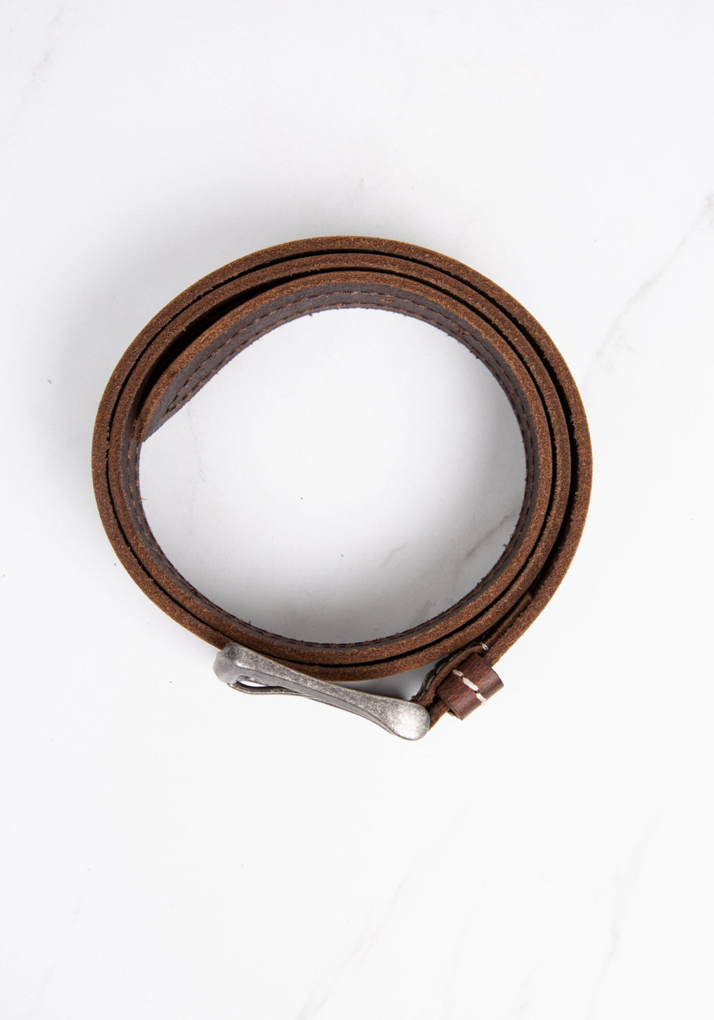 men's belt w 2 row contrast stitch Image 3