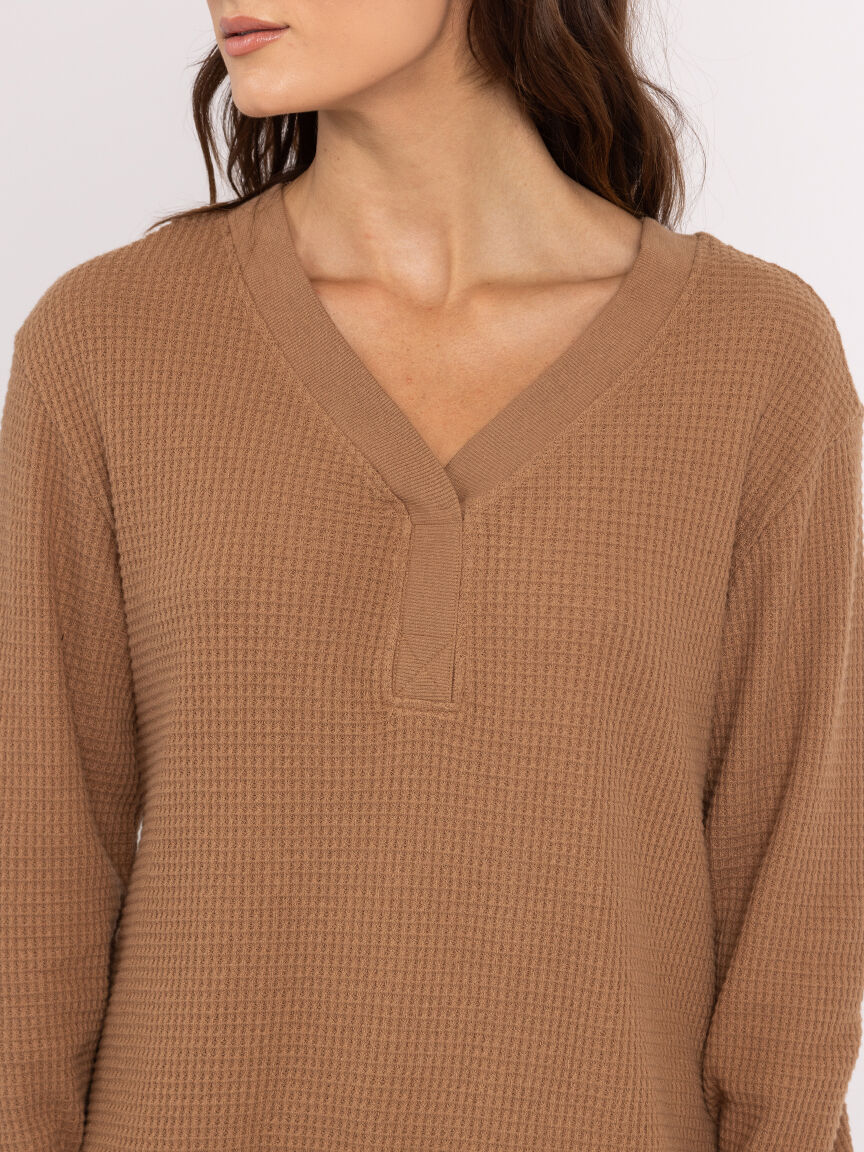 ellison v neck top Image 4