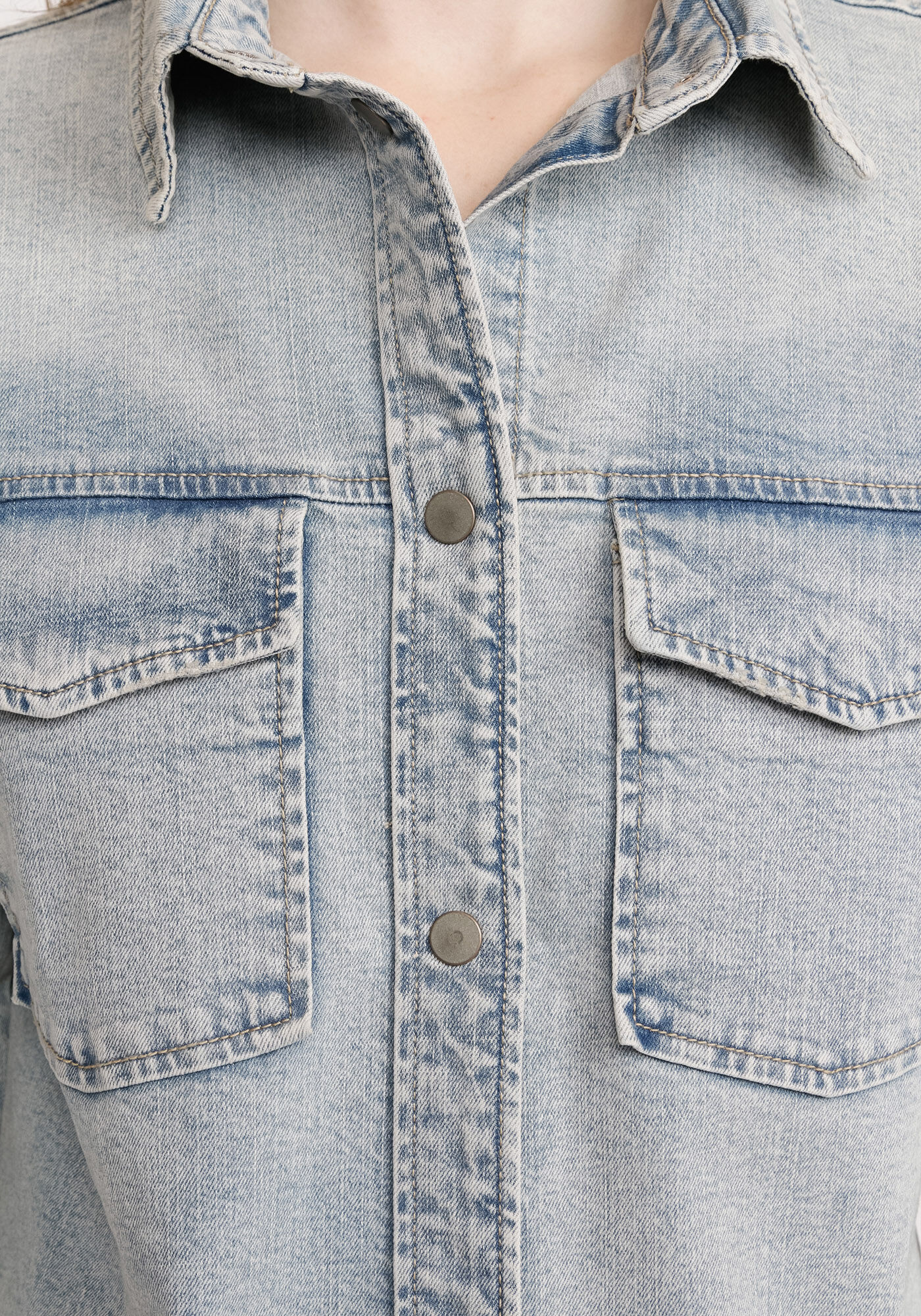 drea denim shacket Image 5