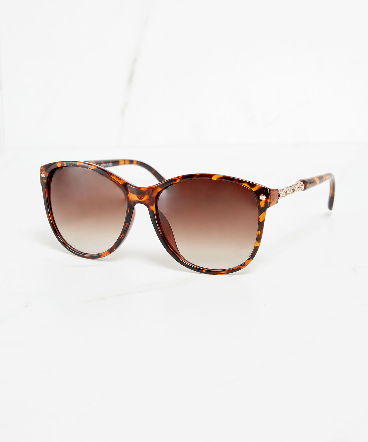 tortoise shell wayfarer sunglasses Image 1
