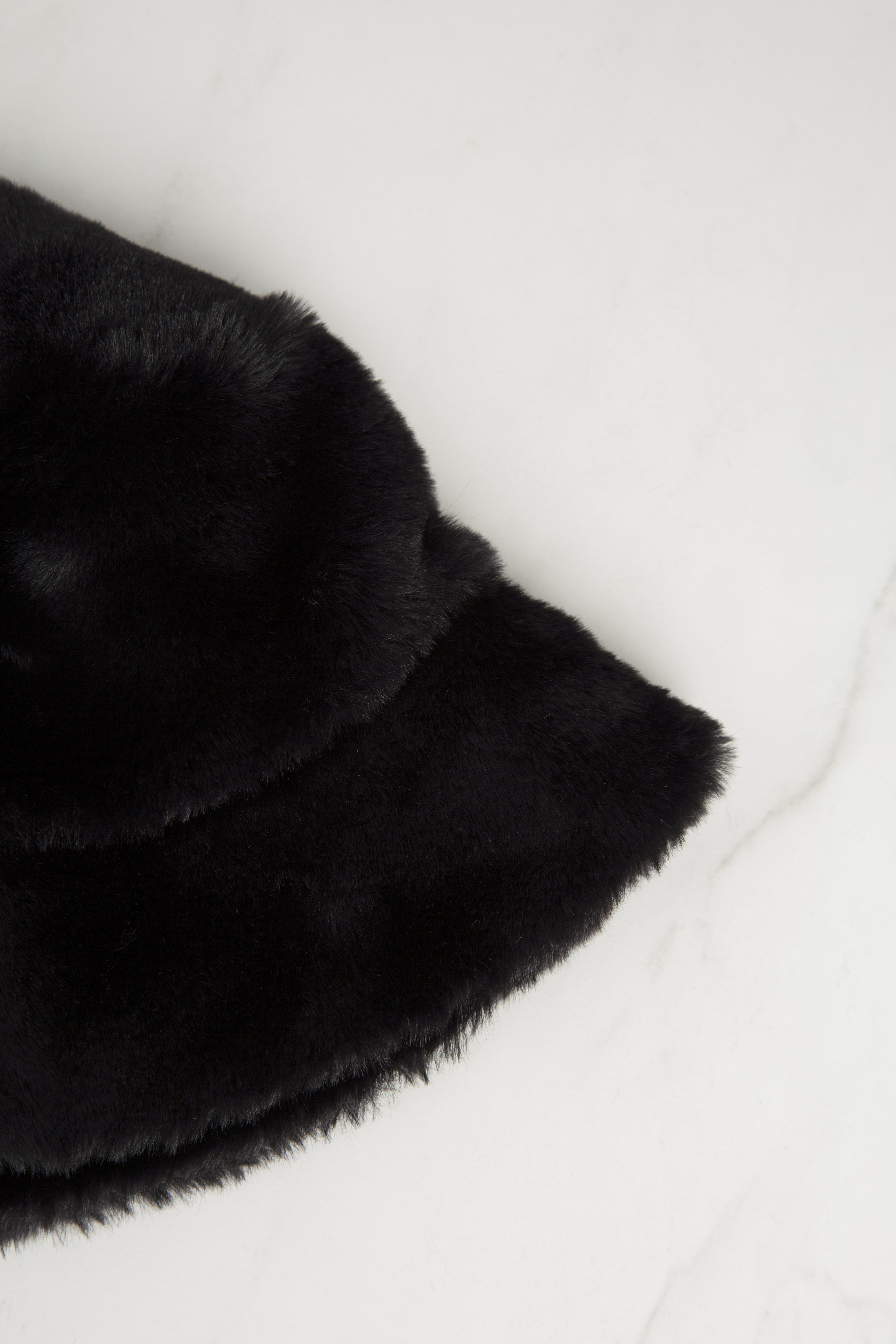 faux fur bucket hat Image 5