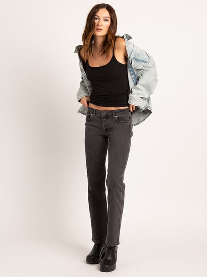 black be low bootcut jean