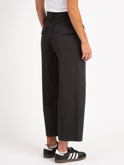 buffy high rise utility crop in black buffy high rise utility crop in black