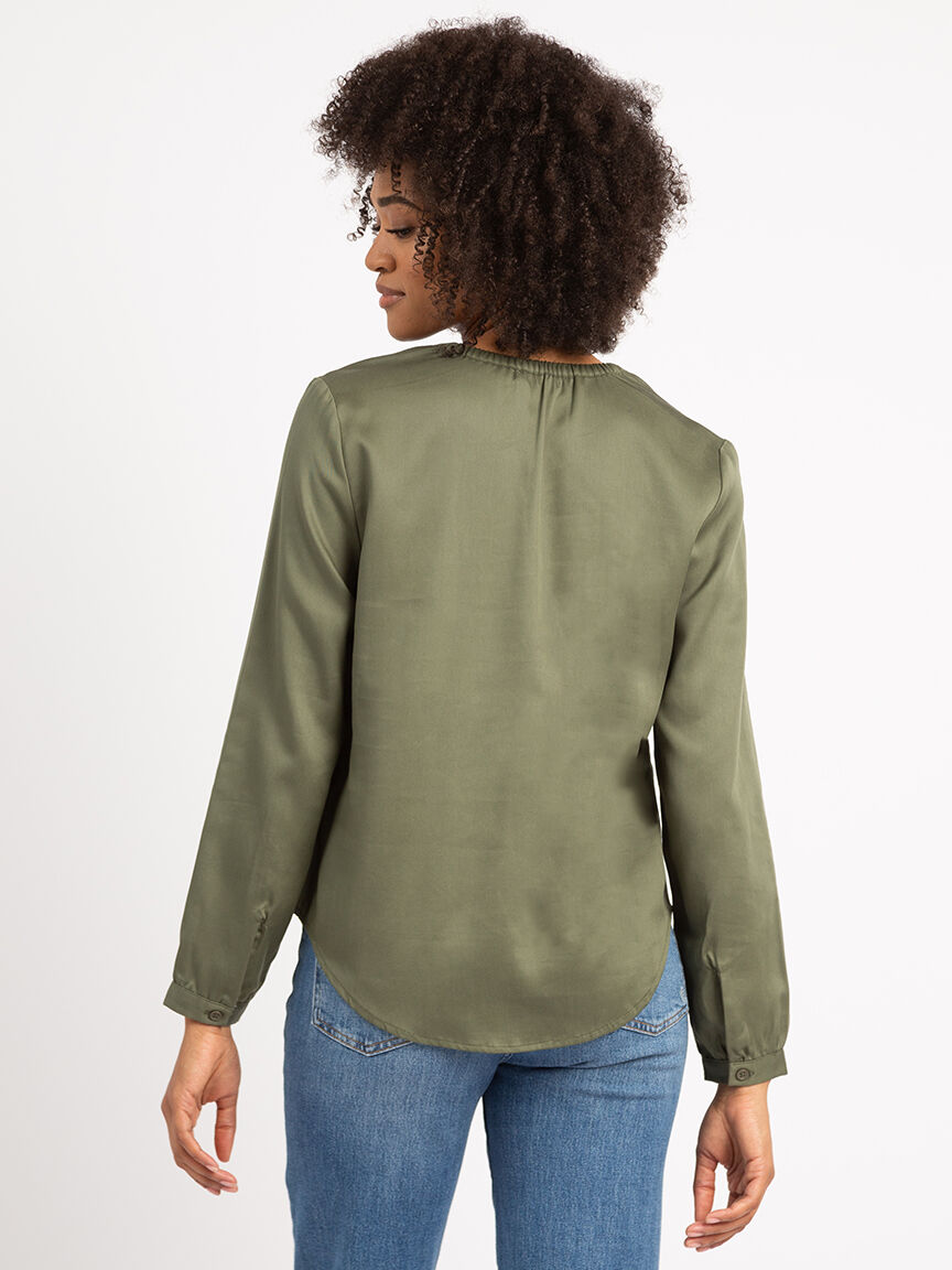 remy vneck shirt Image 3