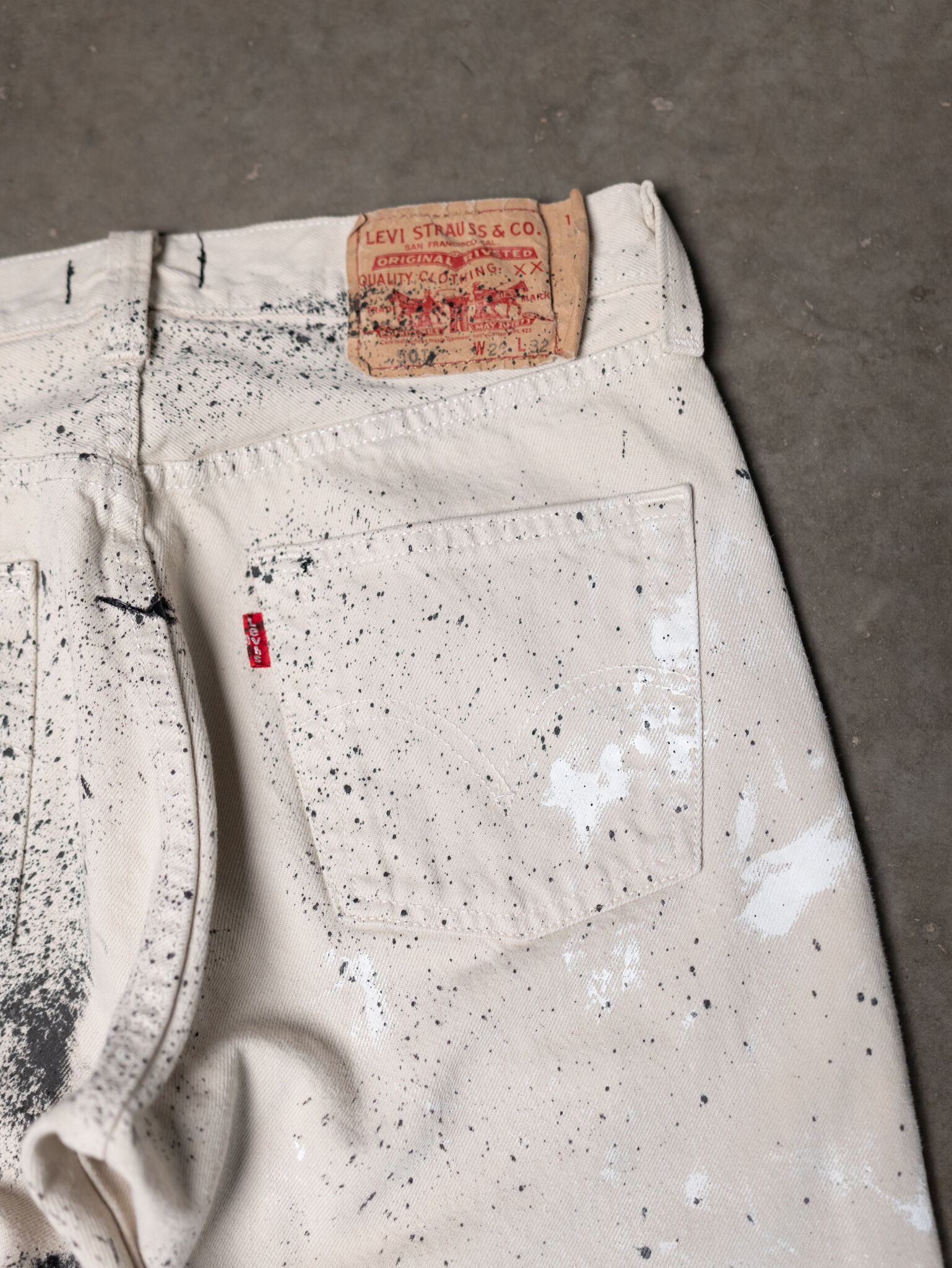 levi's 501 painters Image 4