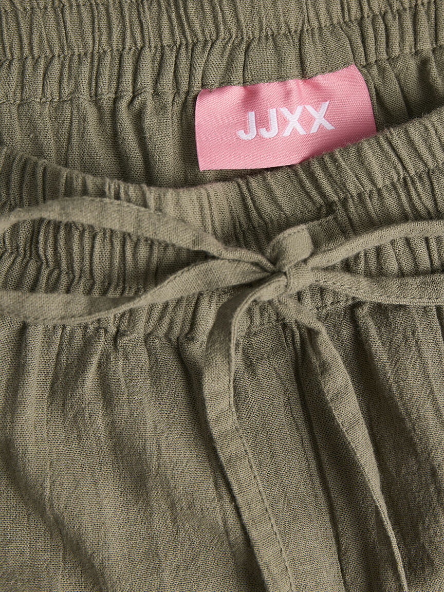 kia structured shorts