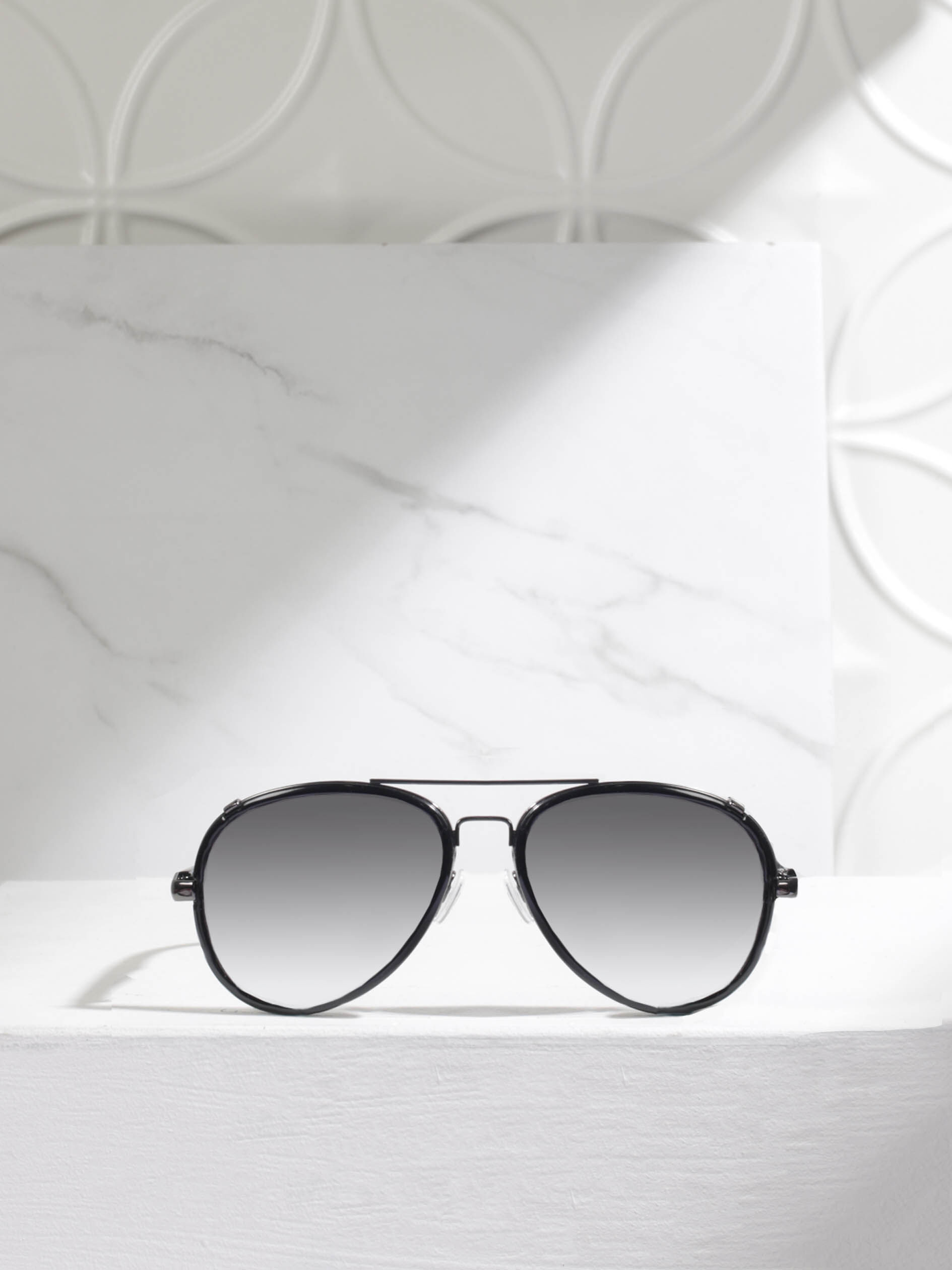 aviator sunglasses Image 1